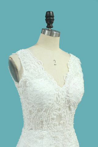 Robes de mariage de sirène de col en V 2024 Tulle avec l&#39;Applique et le train de cour de perles
