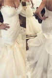 2024 Gorgeous Spaghetti Straps Sirma / trompette Robes de mariée avec bouton couvert