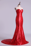 2024 Red Hot sirène / trompette Robes de soirée pailletée chérie corsage
