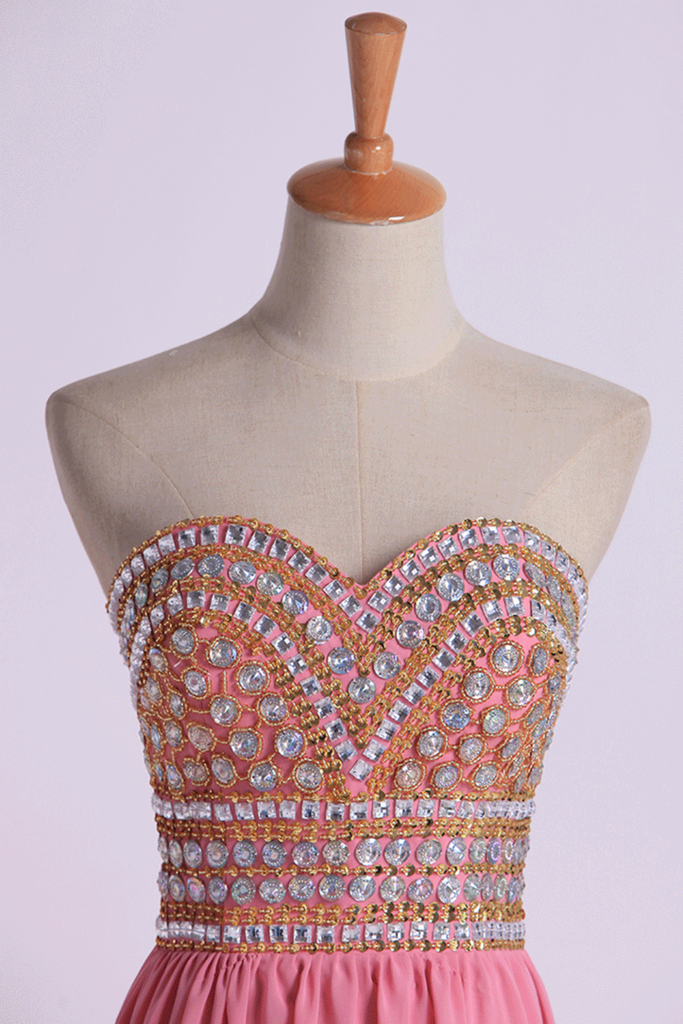 2022 robe de bal A-ligne de balayage sweetheart / pinceau avec perles et strass en mousseline de soie