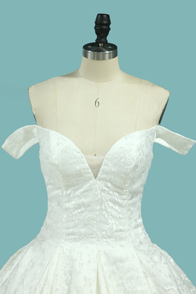 Robes de mariée en robe de bal 2022 Robe de mariée à encolure dégagée à l&#39;avant
