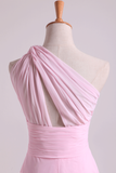 2024 une épaule en mousseline de soie une ligne Robes de mariée avec des volants Pink Pearl