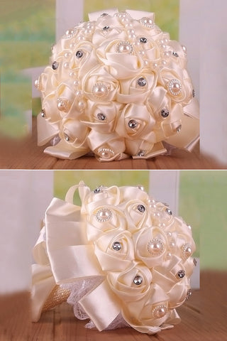 Noble Ronde Satin / Perle / Dentelle Bridal Bouquets