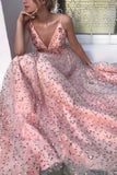 2024 Élégantes robes de bal longues en dentelle florales roses avec décolleté en V et fines bretelles