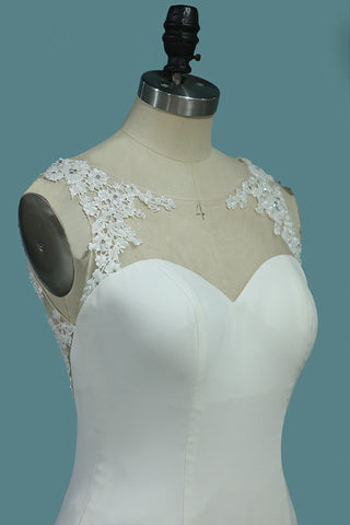 Robes de mariage de sirène de Spandex de scoop de 2024 avec l&#39;application et le train de balayage de perles