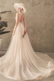 Robe de mariée en tulle sans manches bijou ivoire avec dentelle, une ligne robe de mariée dos nu plis