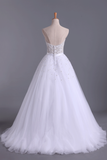 2024 robes de mariée robe de bal avec des perles Tulle Et Sash